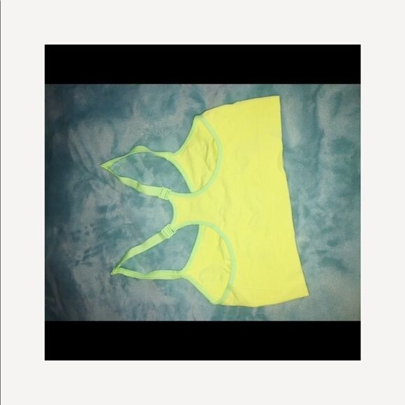 Set of 2 Sports Bras - Picture 8 of 10